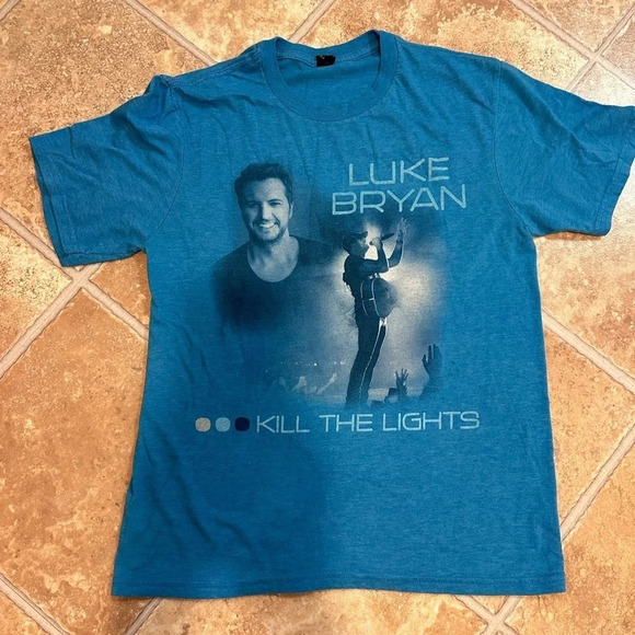 2016-2017 Luke Bryan concert t-shirt small KILL THE LIGHTS blue short sleeve - Picture 1 of 3
